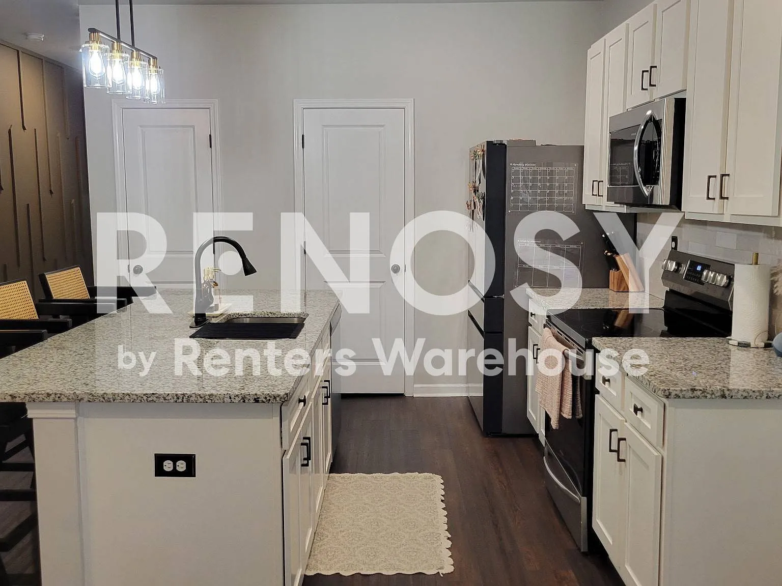 Immaculate and Elegant 3 Bedroom 2.5 Bath Townhome in Convenient Atlanta Location! — Photo 1
