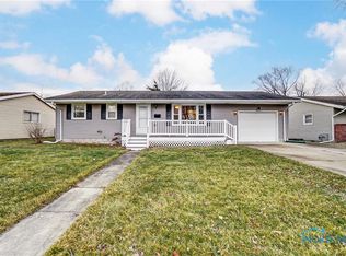 355 Mona Ln, Findlay, OH 45840