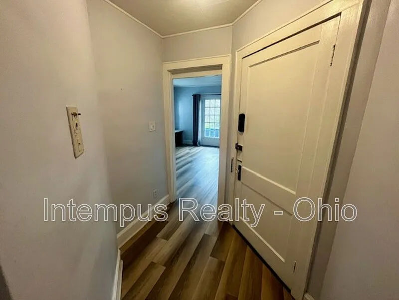 1 bed, 1.0 bath, 710 sqft, $825 — Photo 3