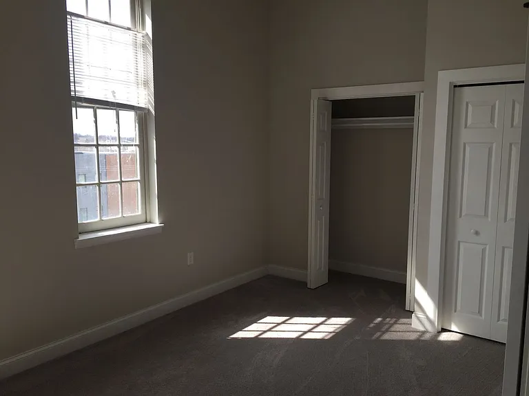 238 N George St #206 — Photo 6