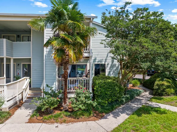 1481 Center St #1102, Mount Pleasant, SC 29464