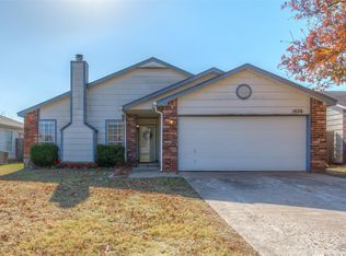 1026 E 64th St S, Tulsa, OK 74136