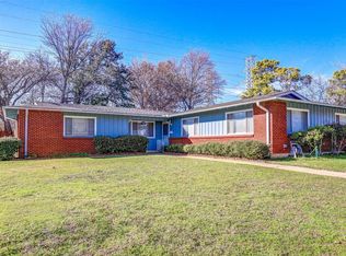 1524 Grantland Cir, Fort Worth, TX 76112