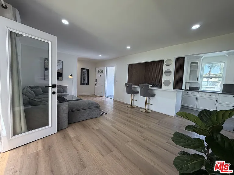11836 Laurelwood Dr — Photo 14