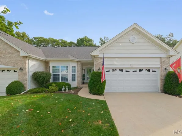1369 Pine Bluff Dr, Saint Charles, MO 63304