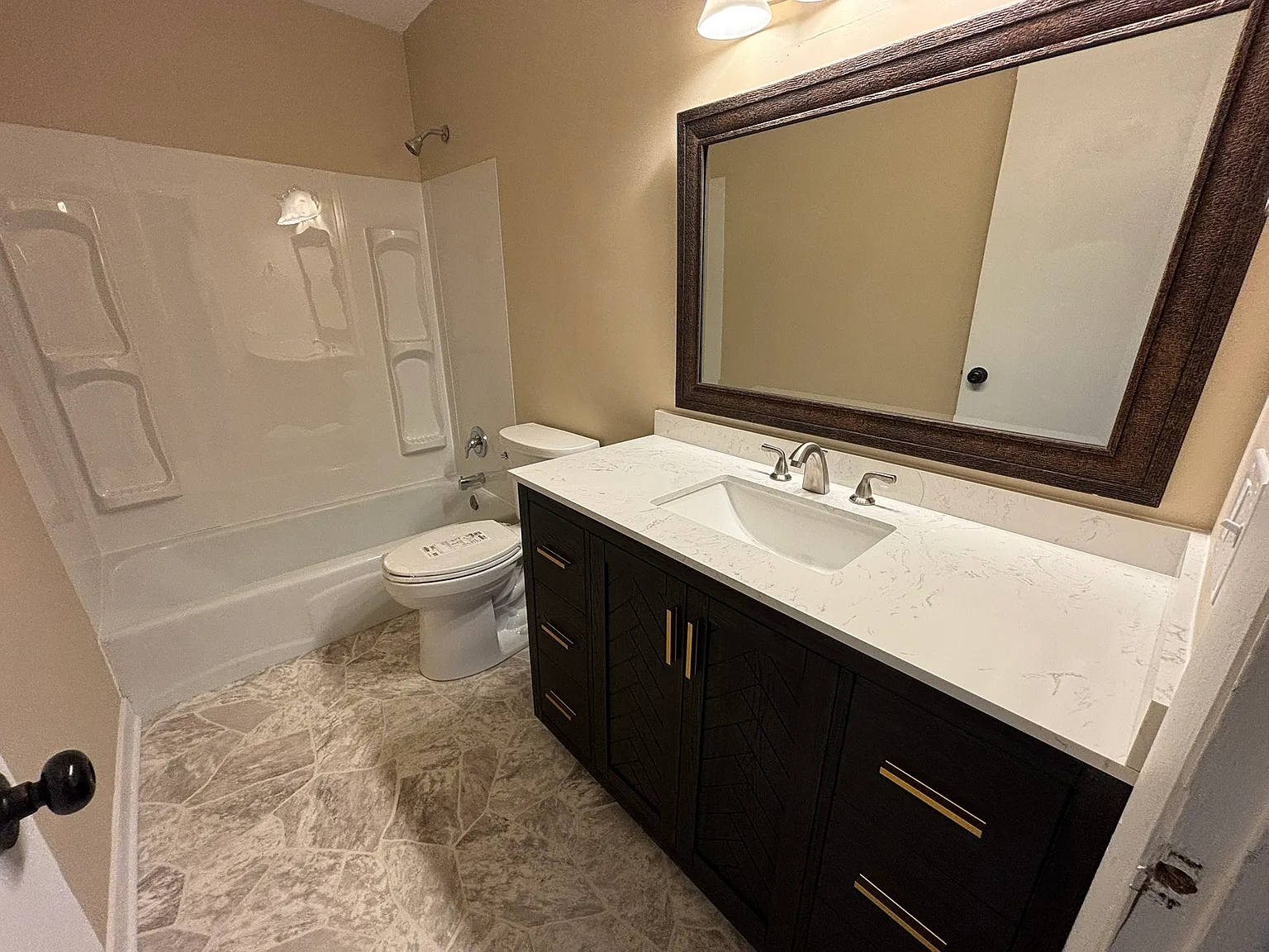 2 bed, 800 sqft, $1,250 — Photo 3