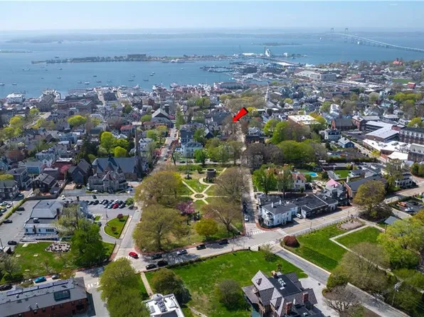 85 Mill St APT 2, Newport, RI 02840
