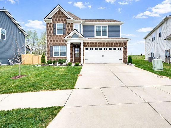 3rd image of 1039 Ewell Farm Cir
