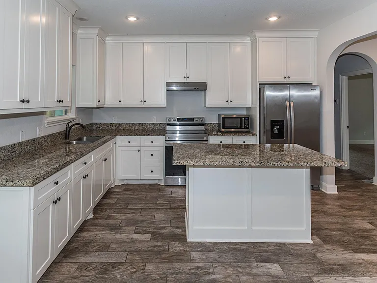 7705 Pin Oak St — Photo 9