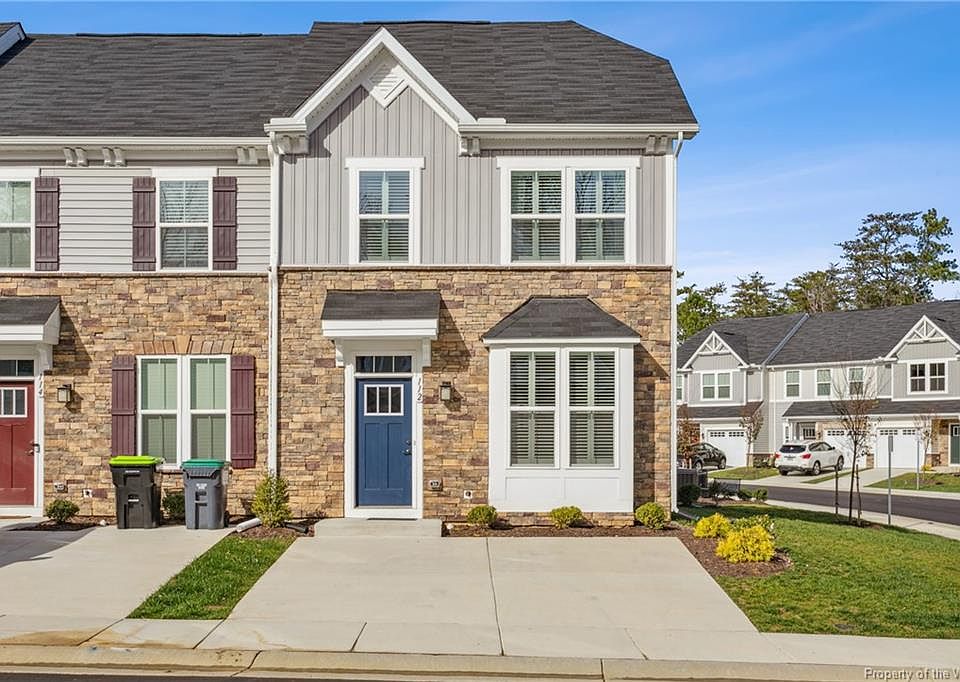 1st image of 112 Capeside Ct #13A