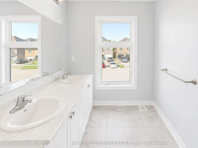 49 Ainslie Hill Cres — Photo 19