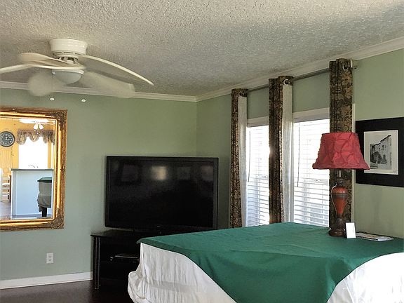 3rd image of 4649 Catfish Ct