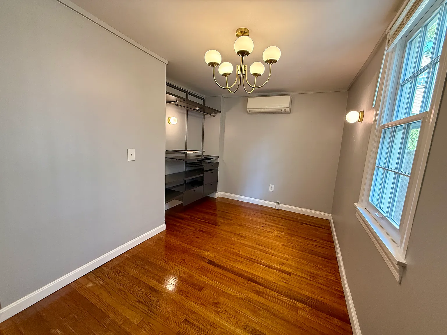 5 bed, 2100 sqft, $6,250 — Photo 3