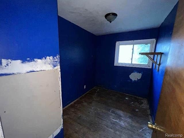 1148 Maurer Ave, photo 7