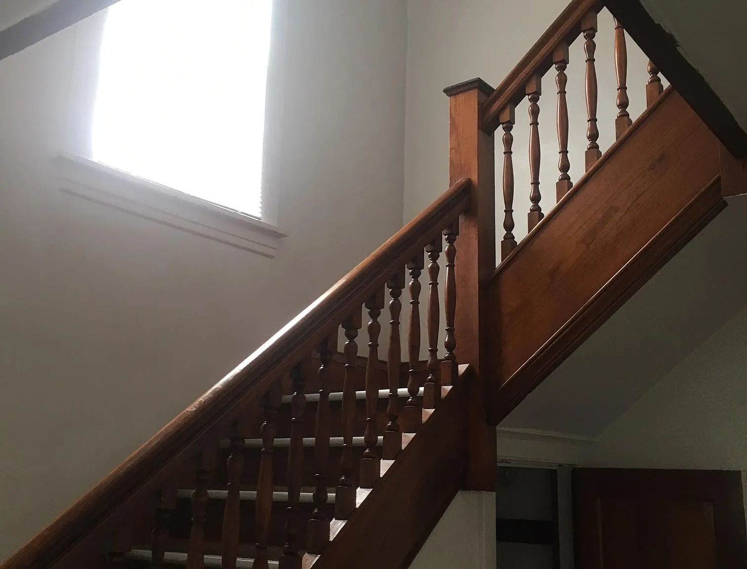 5 bed, 2182 sqft, $3,125 — Photo 2