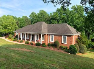 4593 Montclair Cir, Gainesville, GA 30506