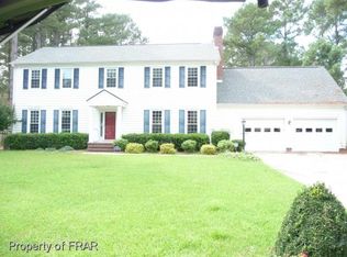 6131 Lochview Dr, Fayetteville, NC 28311