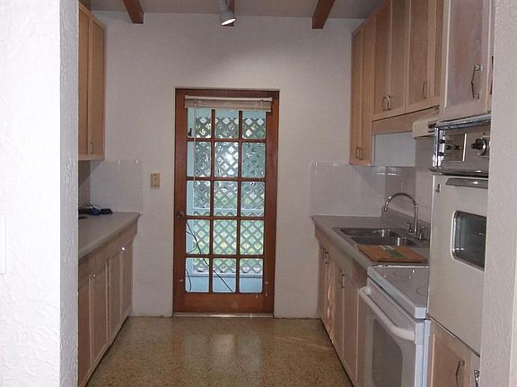 5th image of 1304 50th Avenue Dr W