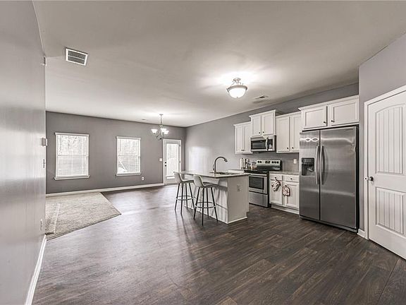 4th image of 107 Magnaview Dr