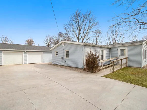 119 Lake Trl, Lakeville, IN 46536