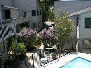 5801 Thunderbird St APT 8, Lago Vista, TX 78645