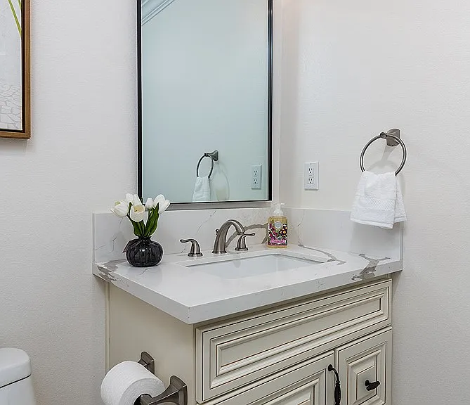 89 N Grand Oaks Ave #103 — Photo 10