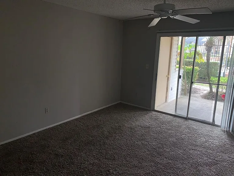 1972 Lake Atriums Cir #180 — Photo 7