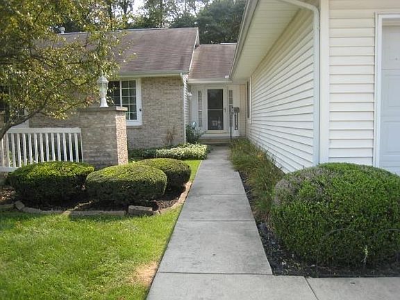 3rd image of 18470 Geary Ct