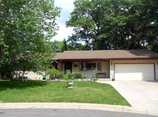 4394 Snail Lake Ct E, Shoreview, MN 55126
