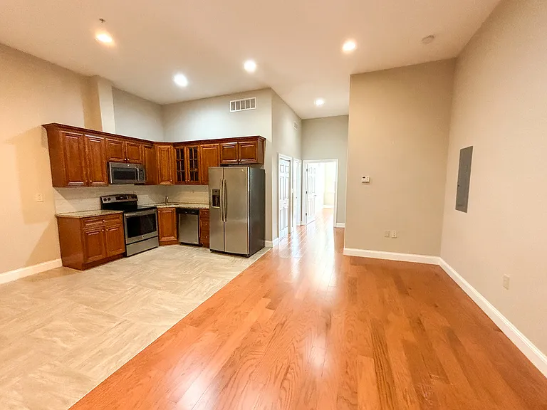910 Cherry Street — Photo 33