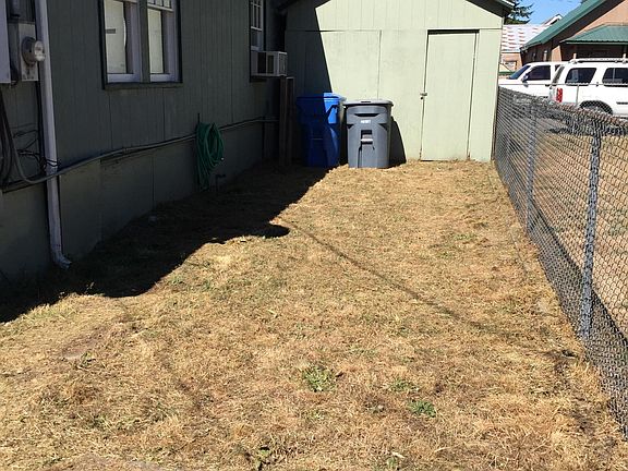 5th image of 290 Stanford Ave