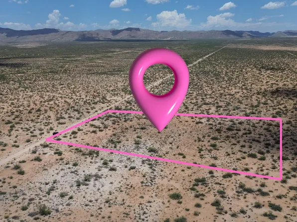 117655 Five Acres Dr, El Paso, TX 79928