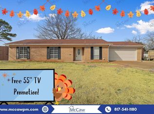 308 E Fairlane Dr, Pilot Point, TX 76258