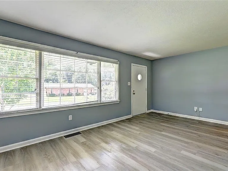 970 Oglethorpe Ave — Photo 10