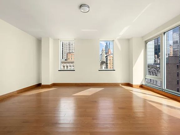 2nd image of 304 5th Ave Floor 10