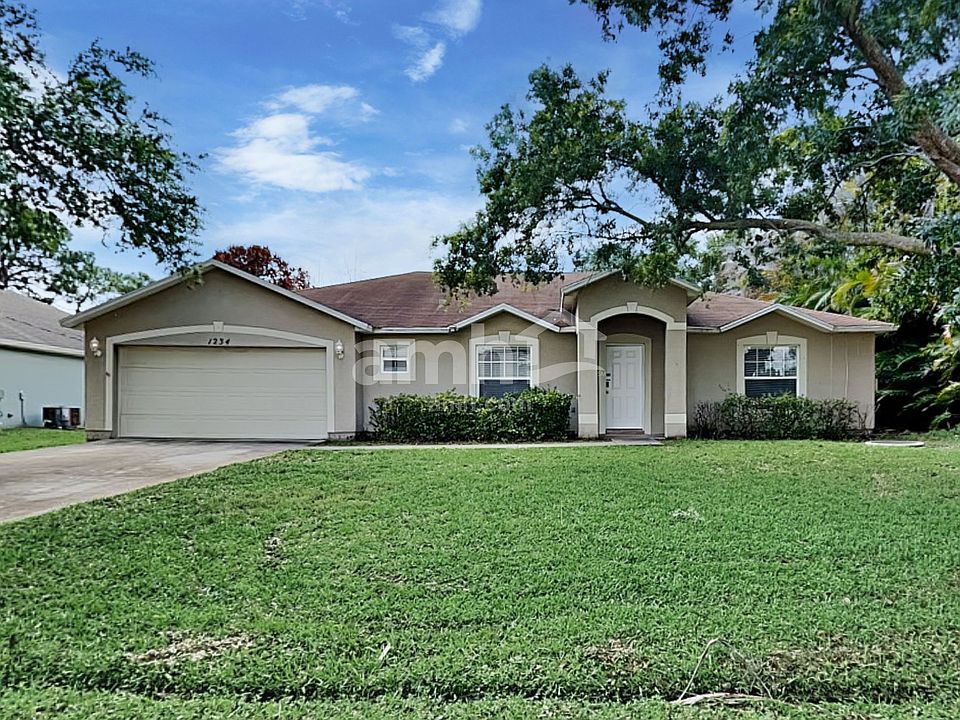 1st image of 1234 SW Alesio Ln