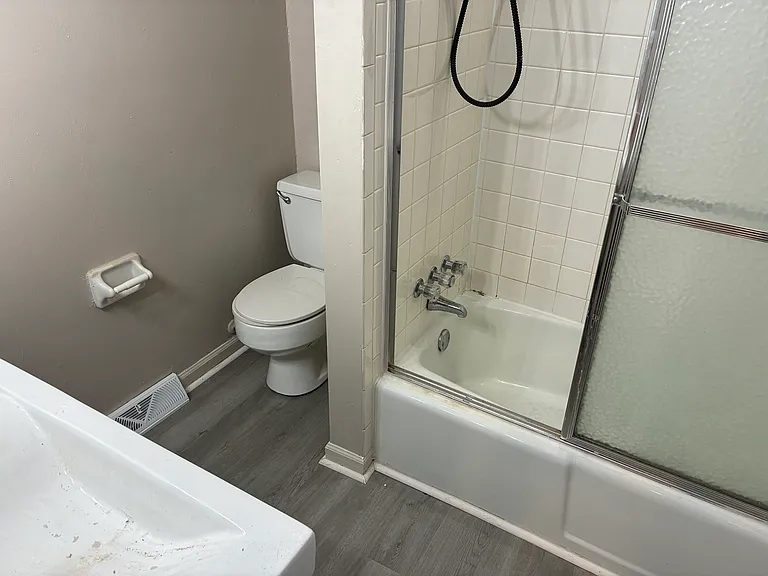 3424 Sutherland Dr — Photo 13