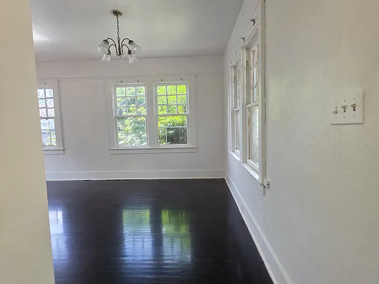 950 Capitol St NE — Photo 7