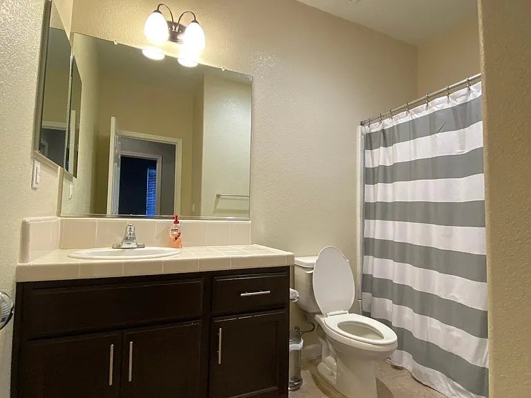 572 Glendon Ct — Photo 8
