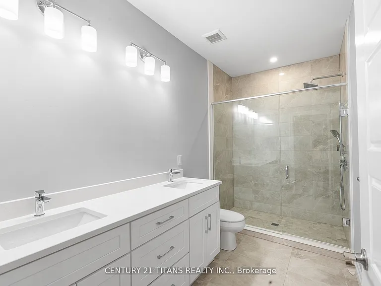 19 Tracy Dr — Photo 18