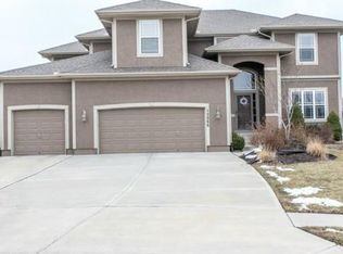 10866 S Barth Rd, Olathe, KS 66061