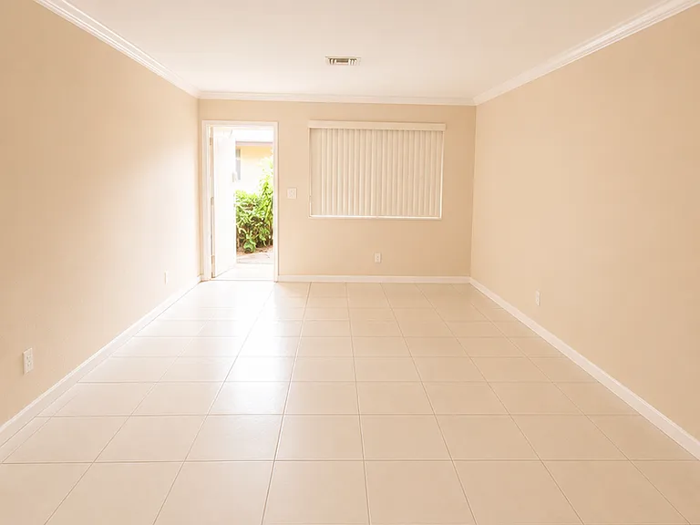 3609 Polk St — Photo 6