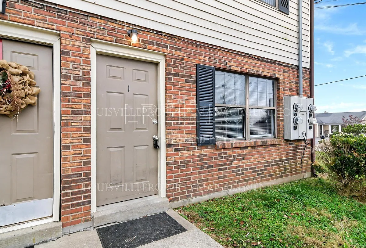Building Photo - 621 Westport Rd #1
