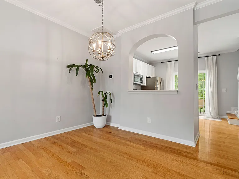 3811 Ramblewood Ave — Photo 10