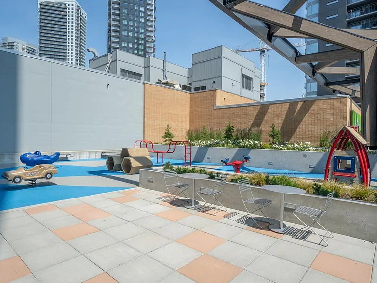 13615 Fraser Hwy #3803 — Photo 17