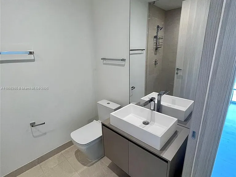 1000 Brickell Plz #Penthouse 5501 — Photo 8