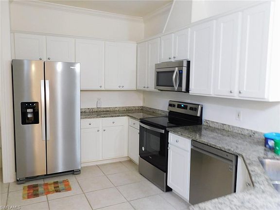 3rd image of 619 SE 7th ST