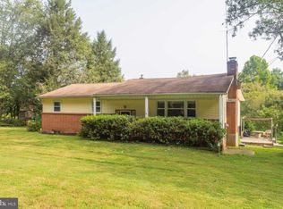 1319 Clay Creek Rd, Avondale, PA 19311
