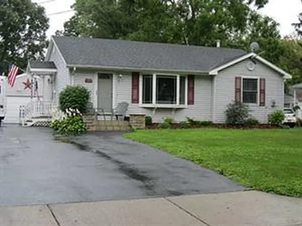 157 North St, East Aurora, NY 14052