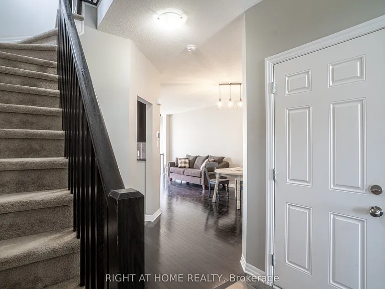 712 Brian Good Ave — Photo 3